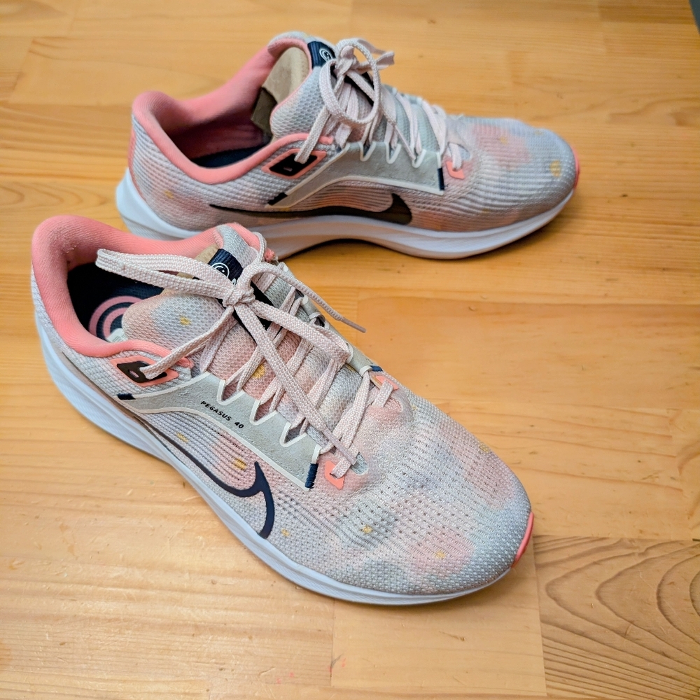 Nike Air Zoom Pegasus 40 Floral Watercolor Pearl Pink Running Shoes Women US 9